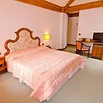 Posta - Famiglia Pra Dal 1866 A Caprile 4*