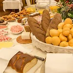 Posta - Famiglia Pra Dal 1866 A Caprile 4* אלגה