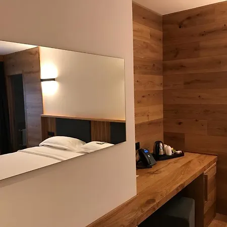 阿拉波斯塔酒店 酒店