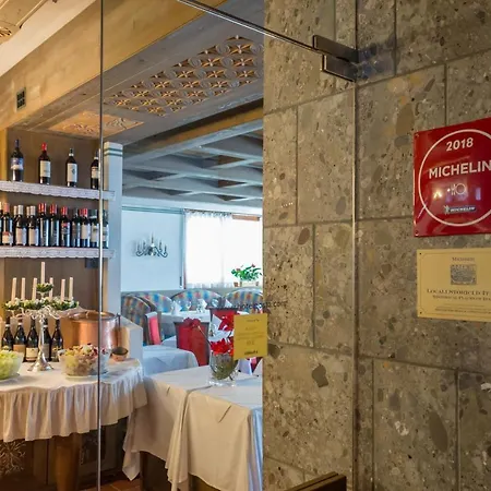 Posta - Famiglia Pra Dal 1866 A Caprile 4* Аллеге