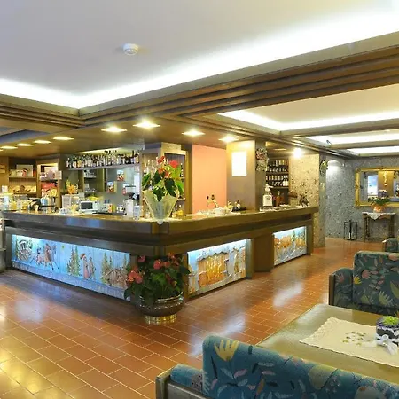 Posta - Famiglia Pra Dal 1866 A Caprile Hotel