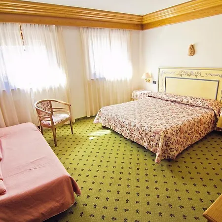 Posta - Famiglia Pra Dal 1866 A Caprile Hotel